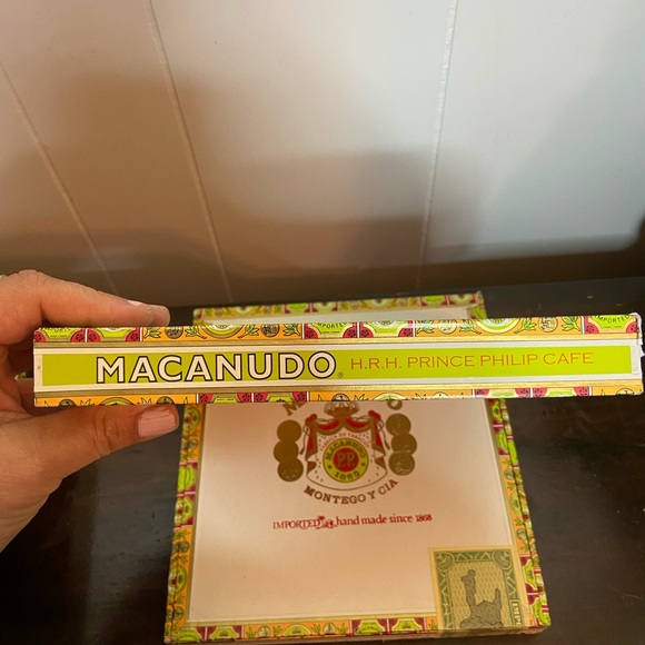 Macanudo Empty wooden cigar boxes Lot set of 2 - Picture 5 of 7